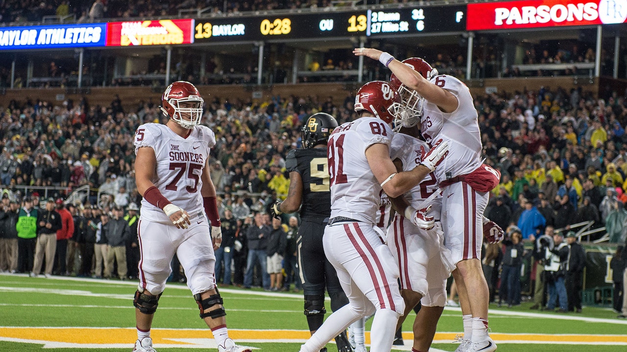 Oklahoma knocks off Baylor in rainy road win